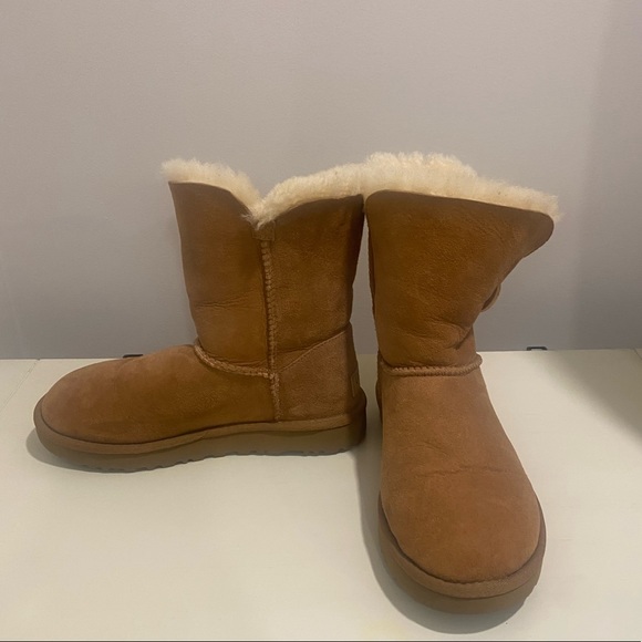 Women’s UGG Bailey Button Boot - Picture 5 of 11